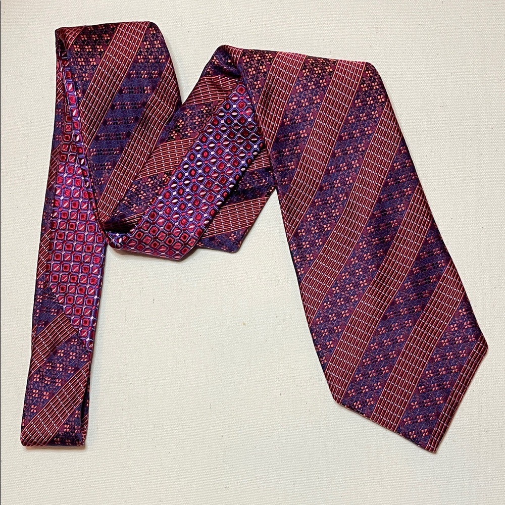 ROBERT GRAHAM Silk Purple & Red Classic Patterned Tie Office Business Formal